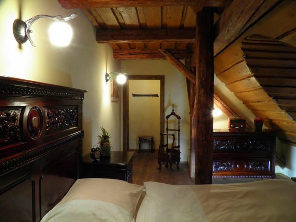 Dvur Olsiny -Hotel And Horse-Riding Karviná Quarto foto