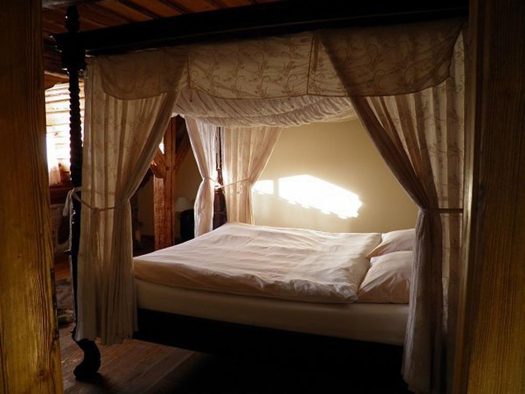 Dvur Olsiny -Hotel And Horse-Riding Karviná Quarto foto